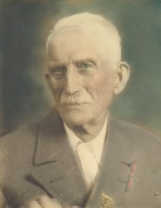 In 1915 Isaac had applied for and began receiving a Texas Confederate Veteran&#39;s Pension. In 1931, the same year in which he took the airplane ride, ... - isaac_h_tate-233x300