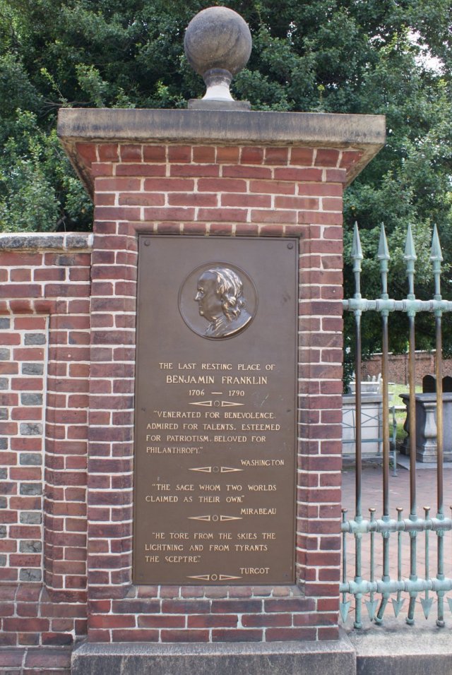 Ben Franklin grave plaque