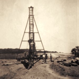 Derrick used at White Rock Reservoir construction site
